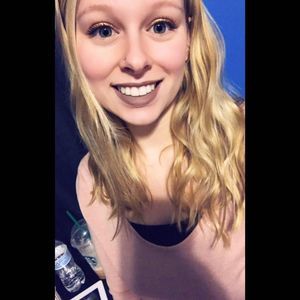 Meet your Posher, Caitlyn jo